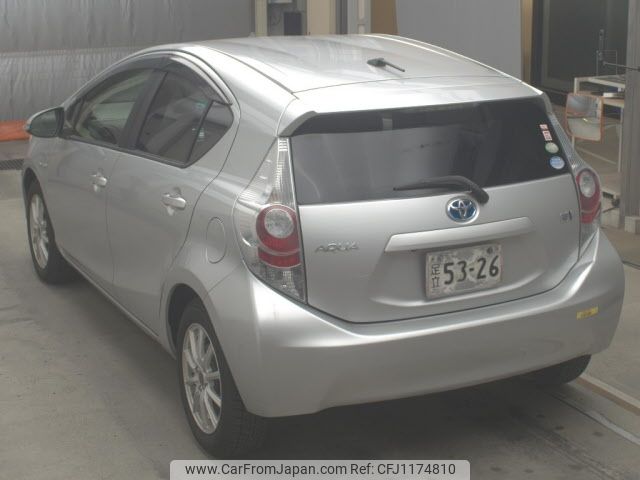 toyota aqua 2012 -TOYOTA--AQUA NHP10-6015980---TOYOTA--AQUA NHP10-6015980- image 2