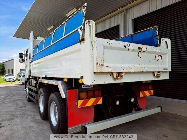 isuzu giga 2017 CFJ1532242 image 2