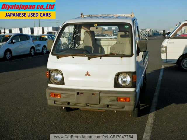 mitsubishi-minicab-truck-1992-850-car_2a35e97d-57c5-44bc-9072-0135ed52dcb4