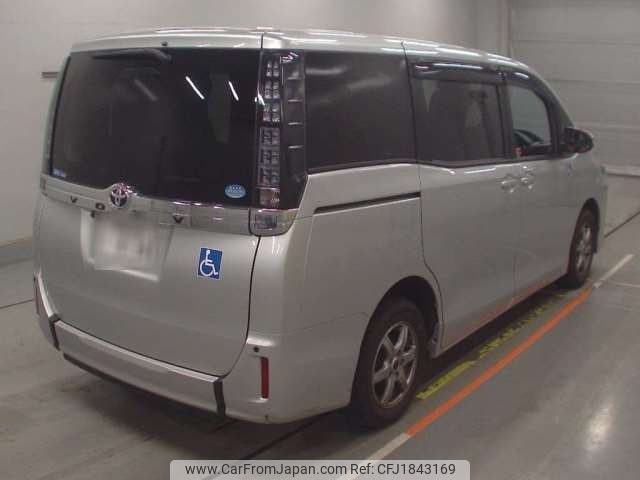 toyota voxy 2015 CFJ1843169 image 2