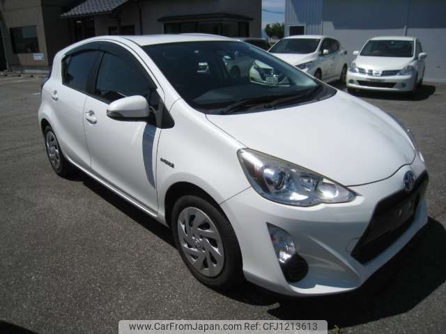 toyota aqua 2016 CFJ1213613 image 1