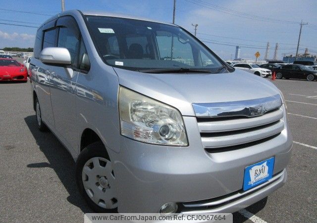 toyota noah 2007 REALMOTOR_Y2024070377F-12 image 2