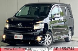 toyota voxy 2010 CFJ1554744
