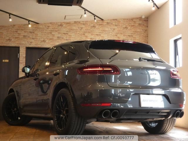 porsche macan 2017 quick_quick_J1H2_WP1ZZZ95ZJLB70628 image 2