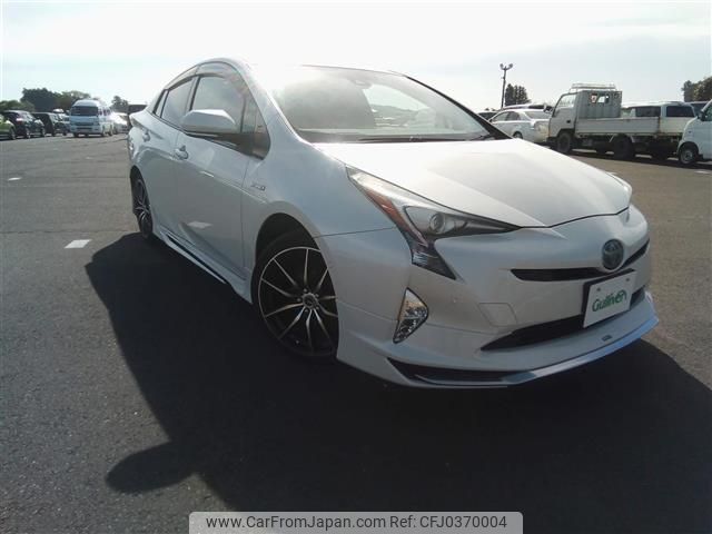 toyota prius 2016 -TOYOTA--Prius DAA-ZVW55--ZVW55-8012560---TOYOTA--Prius DAA-ZVW55--ZVW55-8012560- image 1