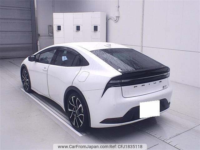 toyota prius 2023 CFJ1835118 image 2
