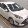 toyota aqua 2018 CFJ1688290 image 5