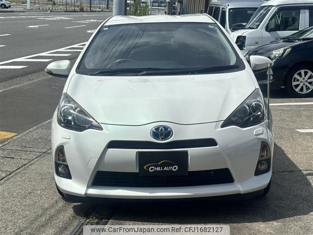toyota aqua 2012 CFJ1682127 image 2