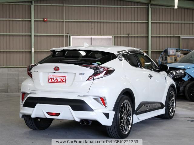 toyota c-hr 2018 quick_quick_ZYX10_ZYX10-2107080 image 2