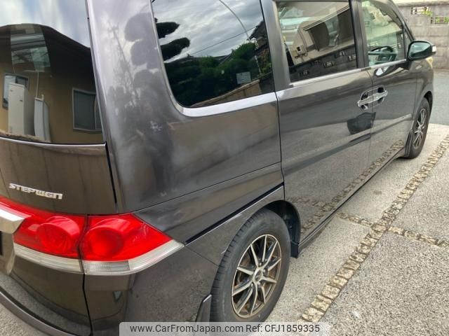honda stepwagon 2007 CFJ1859335 image 2
