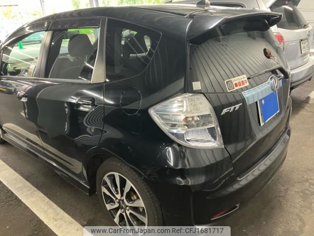 honda fit 2013 CFJ1681717 image 2