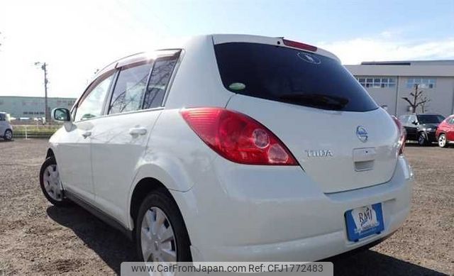 nissan tiida 2004 CFJ1772483 image 2