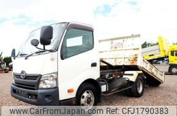 hino dutro 2016 CFJ1790383