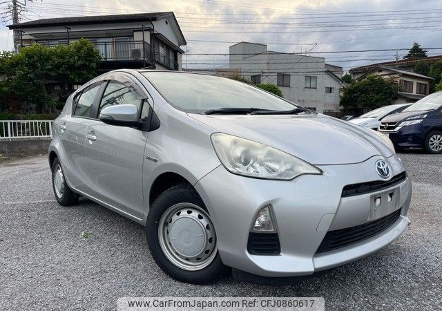 toyota aqua 2014 N5025010004F-10 image 1