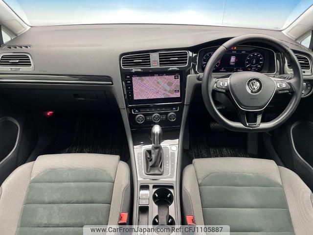 volkswagen golf 2018 quick_quick_AUCPT_WVWZZZAUZJW201677 image 2