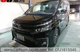 toyota voxy 2014 CFJ1815345