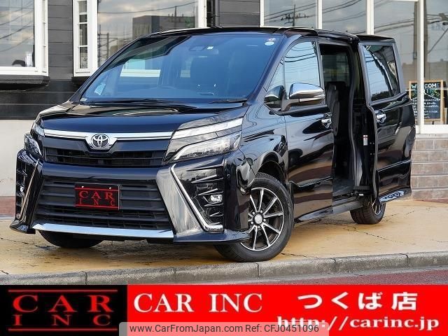 toyota voxy 2018 quick_quick_ZRR80W_ZRR80-0392838 image 1