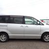 toyota noah 2005 REALMOTOR_N2024080010A-24 image 5