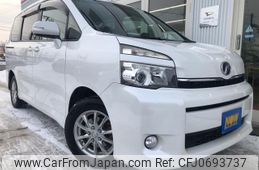 toyota voxy 2012 GOO_JP_700030018430250116001