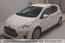 toyota aqua 2016 CFJ1633101