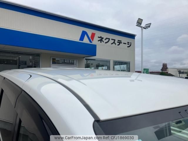 toyota esquire 2015 CFJ1869030 image 2