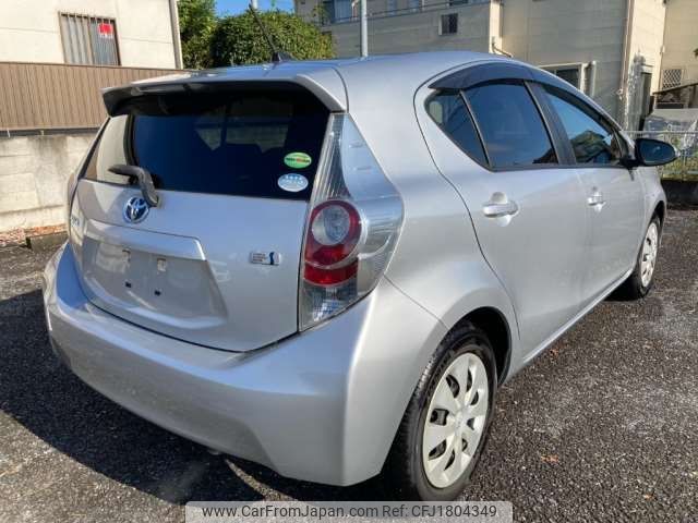 toyota aqua 2012 CFJ1804349 image 2