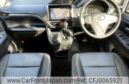 toyota noah 2015 504928-923041