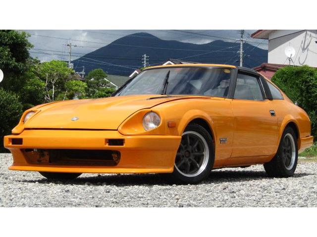 Used NISSAN FAIRLADY Z 1984/Mar CFJ3704833 in good condition for sale