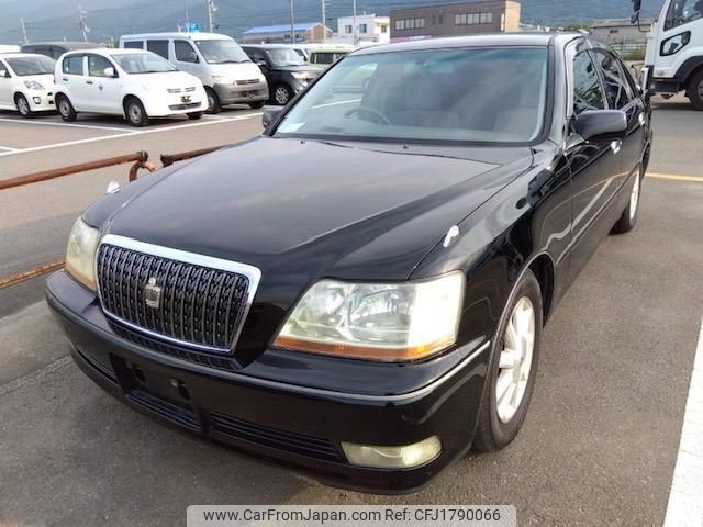 toyota crown-majesta 2002 CFJ1790066 image 1