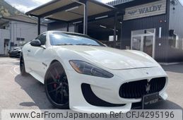 maserati granturismo 2010 CFJ4295196