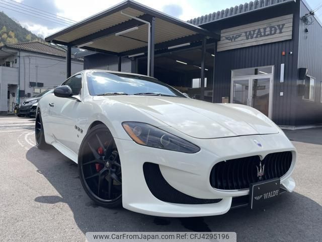 maserati granturismo 2010 CFJ4295196 image 1