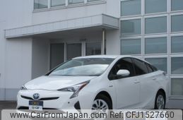 toyota prius 2017 CFJ1527660