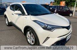 toyota c-hr 2017 CFJ1515839