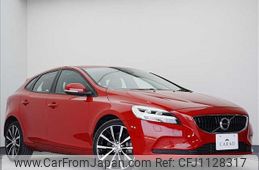 volvo v40 2017 -VOLVO--Volvo V40 MD4204T--J2443024---VOLVO--Volvo V40 MD4204T--J2443024-
