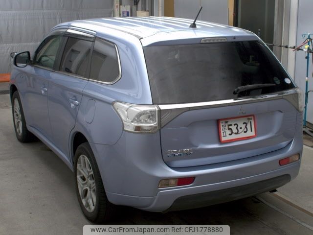 mitsubishi outlander-phev 2014 CFJ1778880 image 2