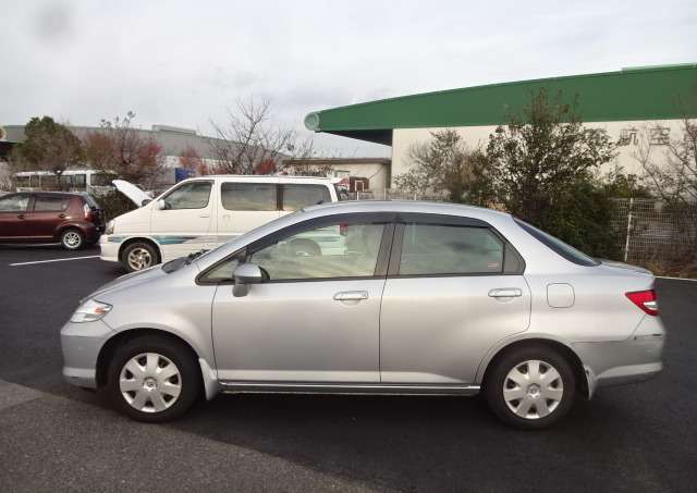 honda fit-aria 2003 BF577600 image 2