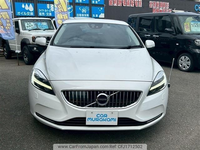 volvo v40 2018 CFJ1712502 image 2