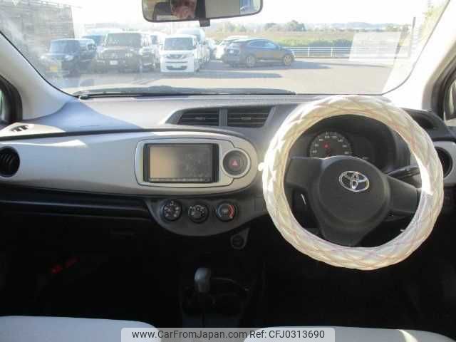 toyota vitz 2011 TE698 image 2