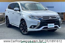 mitsubishi outlander-phev 2017 CFJ1891612