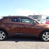 toyota c-hr 2017 REALMOTOR_N2024090221F-12 image 9