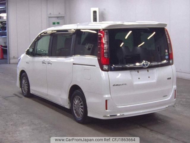 toyota esquire 2015 CFJ1863664 image 2