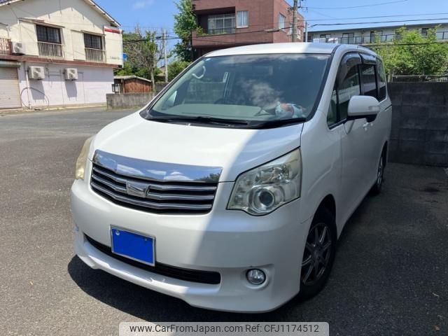 toyota noah 2010 -TOYOTA--Noah DBA-ZRR70G--ZRR70-0372492---TOYOTA--Noah DBA-ZRR70G--ZRR70-0372492- image 1