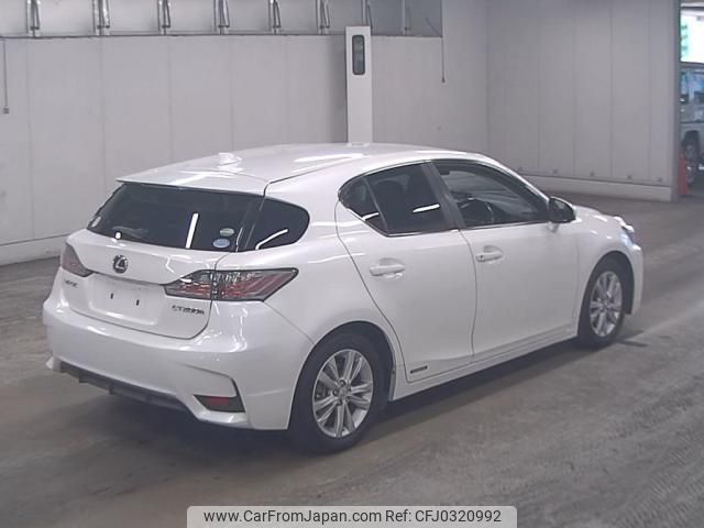 lexus ct 2014 quick_quick_DAA-ZWA10_ZWA10-2182635 image 2