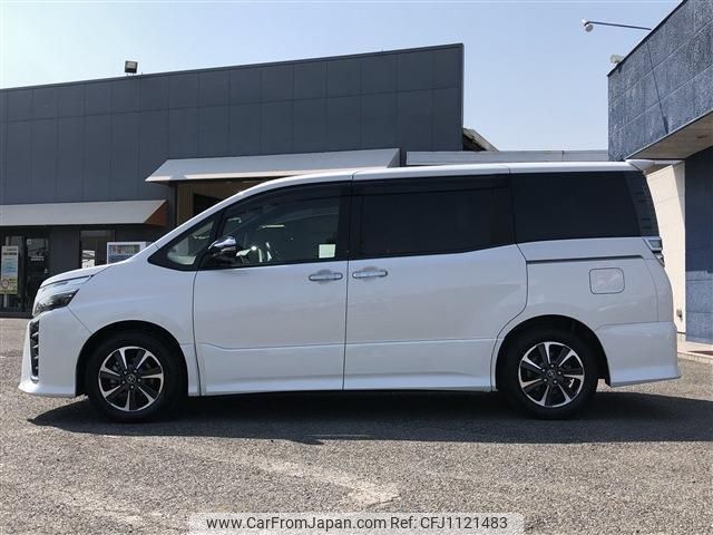 toyota voxy 2018 -TOYOTA--Voxy ZRR80W--0419698---TOYOTA--Voxy ZRR80W--0419698- image 2