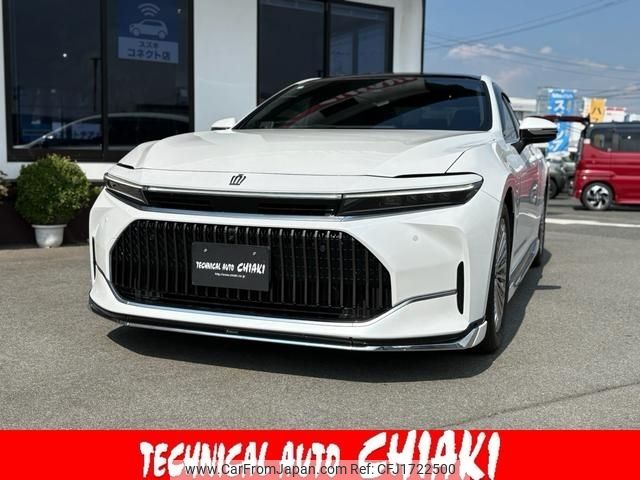 toyota crown 2024 CFJ1722500 image 1