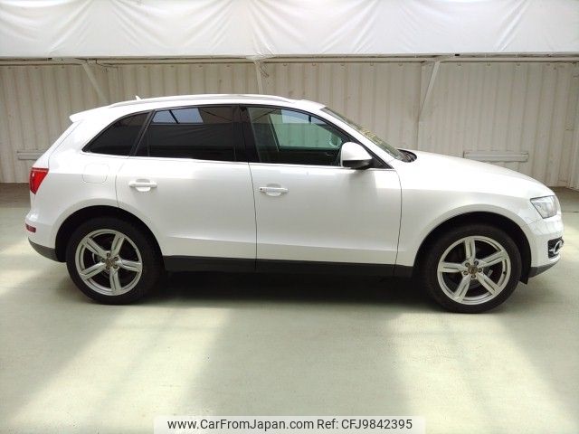 audi q5 2010 ENHANCEAUTO_1_ea283237 image 2