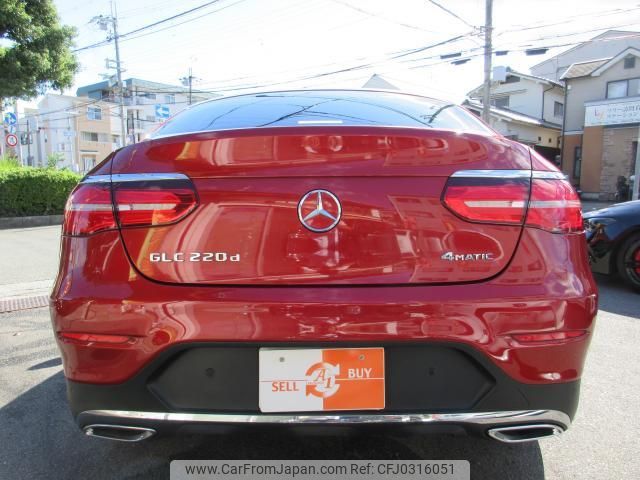 mercedes-benz glc-class 2017 quick_quick_253305C_WDC2533052F305844 image 2