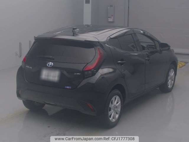 toyota aqua 2025 CFJ1777308 image 2
