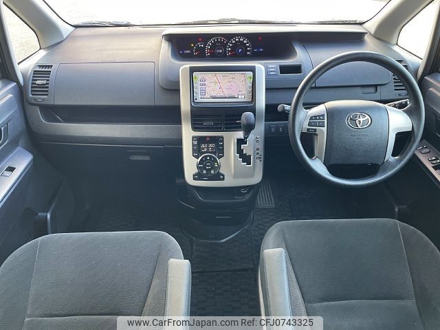 toyota voxy 2012 -TOYOTA--Voxy DBA-ZRR70G--ZRR70-0493212---TOYOTA--Voxy DBA-ZRR70G--ZRR70-0493212- image 2