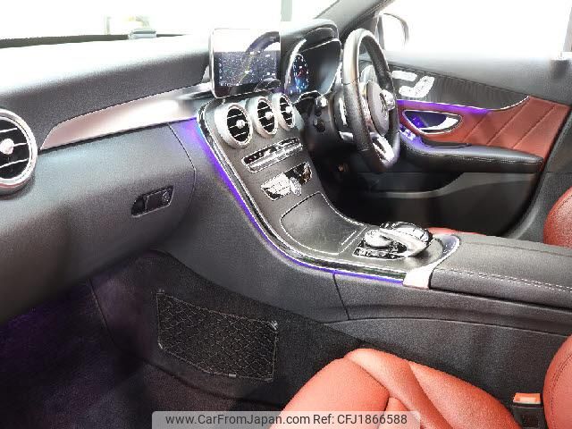 mercedes-benz c-class 2018 CFJ1866588 image 2